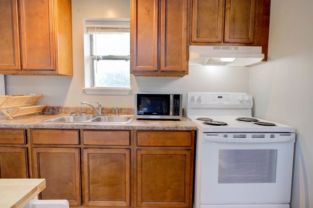 4504 Wilderness Ln N, Jacksonville, FL 32258