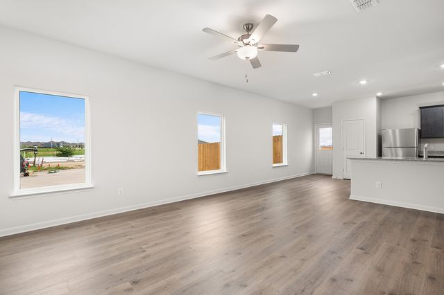 8317 White Wolf Trail, Ponder, TX 76259