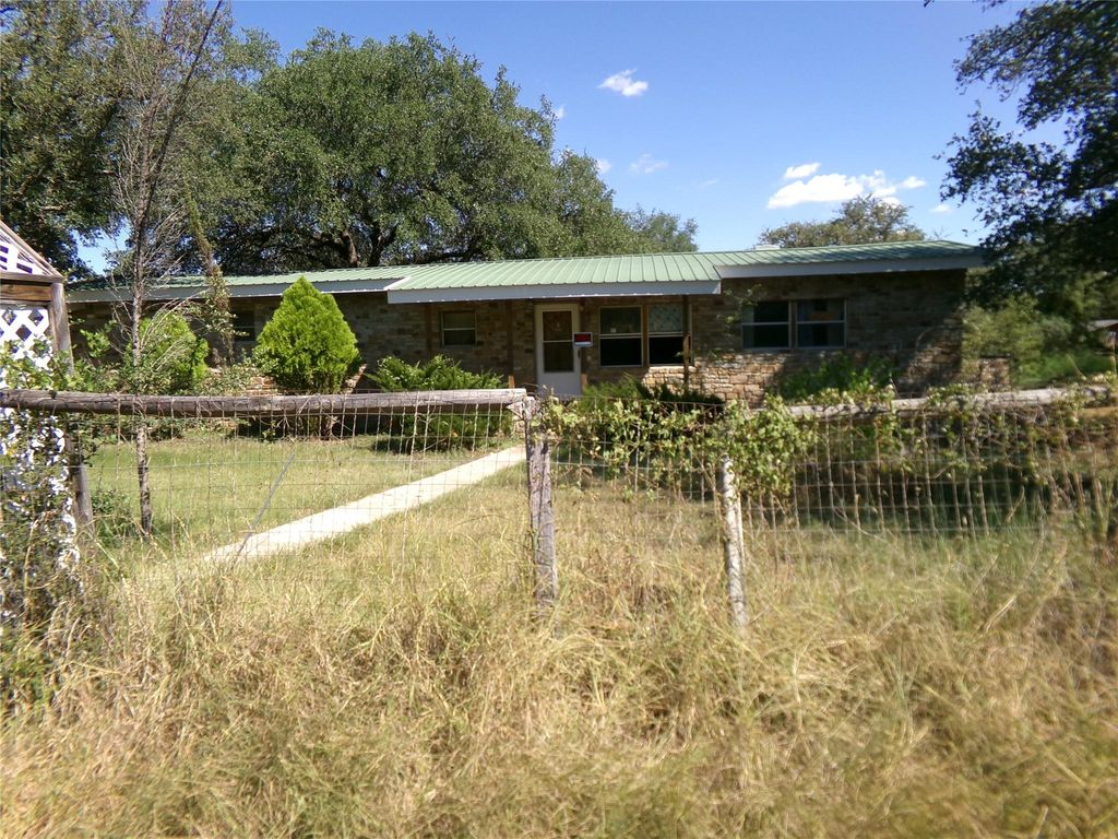 2006 Elm Creek DR, Granite Shoals, TX 78654