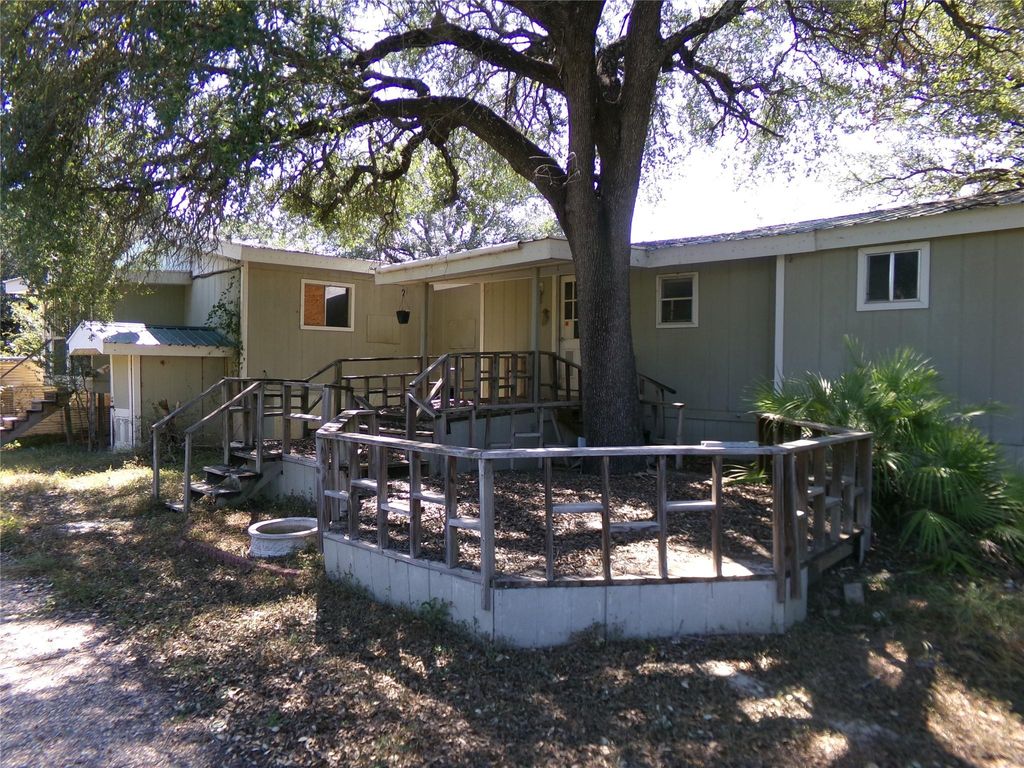 2006 Elm Creek DR, Granite Shoals, TX 78654