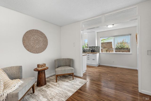 746 Bernadette Ave, Rohnert Park, CA 94928