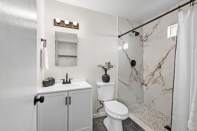 746 Bernadette Ave, Rohnert Park, CA 94928