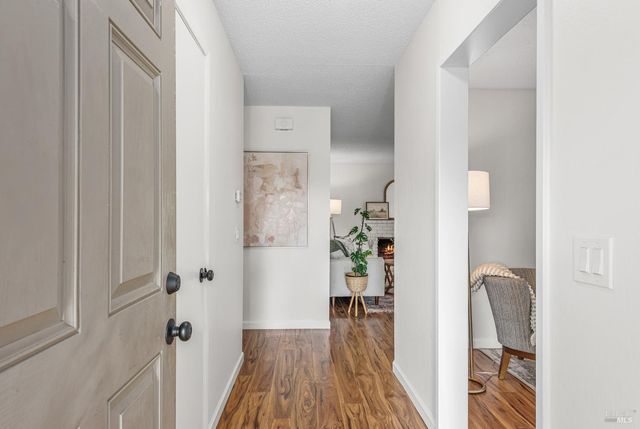 746 Bernadette Ave, Rohnert Park, CA 94928