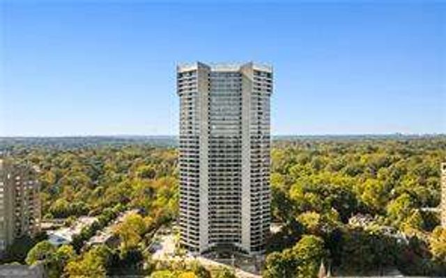 2660 Peachtree Road NW 36F, Atlanta, GA 30305