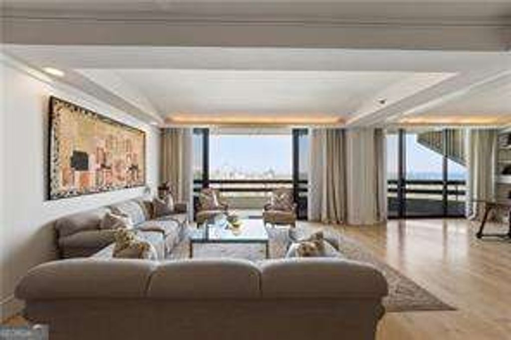 2660 Peachtree Road NW 36F, Atlanta, GA 30305