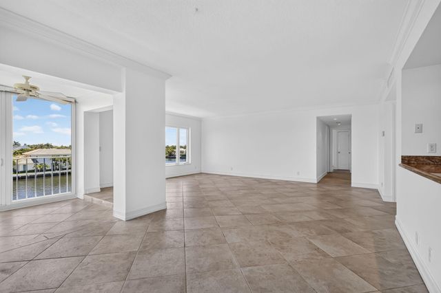 555 SE 6TH Avenue 4F, Delray Beach, FL 33483