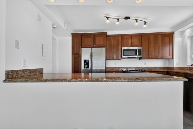 555 SE 6TH Avenue 4F, Delray Beach, FL 33483