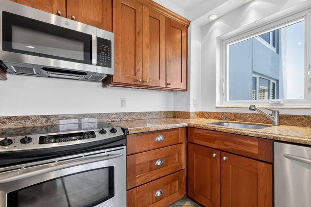 555 SE 6TH Avenue 4F, Delray Beach, FL 33483