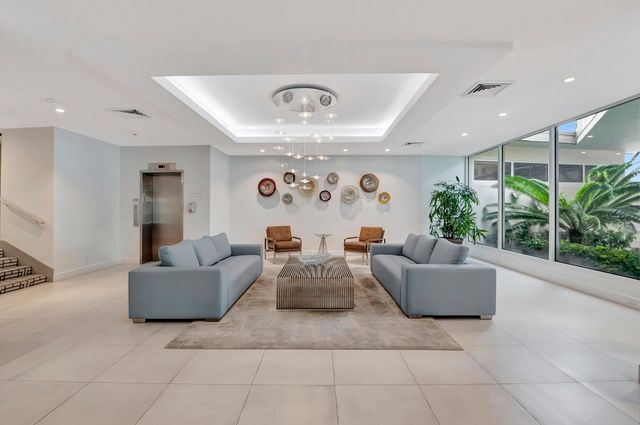 555 SE 6TH Avenue 4F, Delray Beach, FL 33483