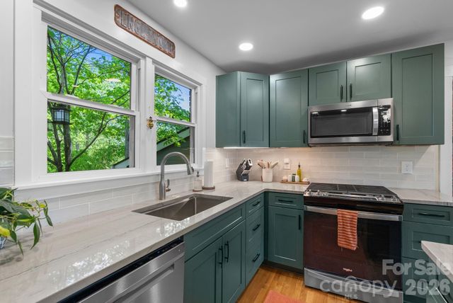 343 Oakview Park Road, Asheville, NC 28803