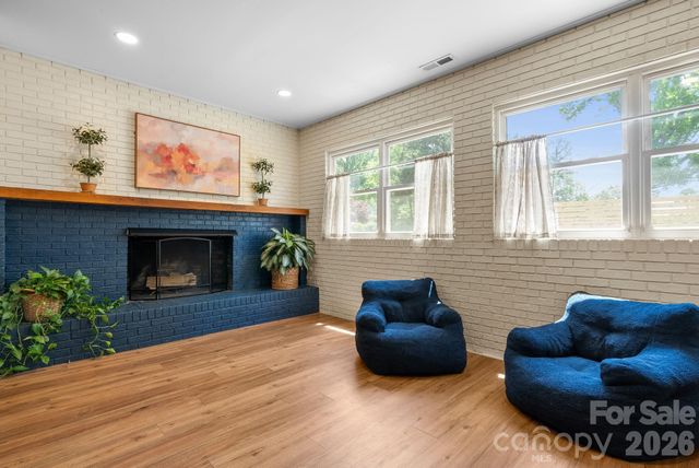 343 Oakview Park Road, Asheville, NC 28803