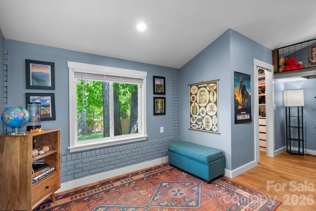 343 Oakview Park Road, Asheville, NC 28803