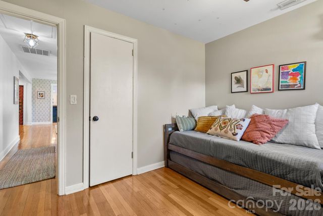 343 Oakview Park Road, Asheville, NC 28803