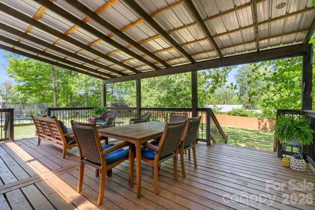 343 Oakview Park Road, Asheville, NC 28803