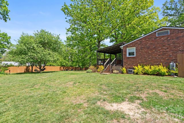 343 Oakview Park Road, Asheville, NC 28803