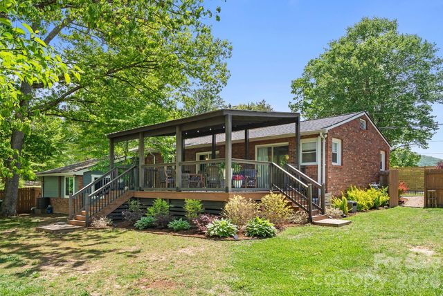343 Oakview Park Road, Asheville, NC 28803