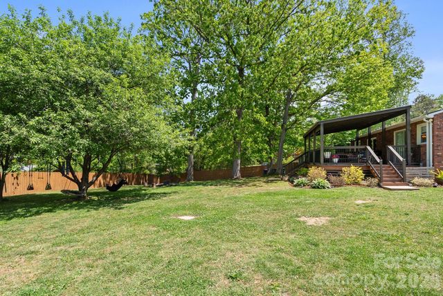343 Oakview Park Road, Asheville, NC 28803