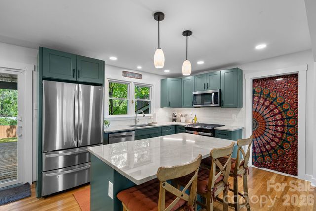 343 Oakview Park Road, Asheville, NC 28803