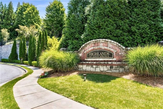 7265 Glisten Avenue 122, Atlanta, GA 30328