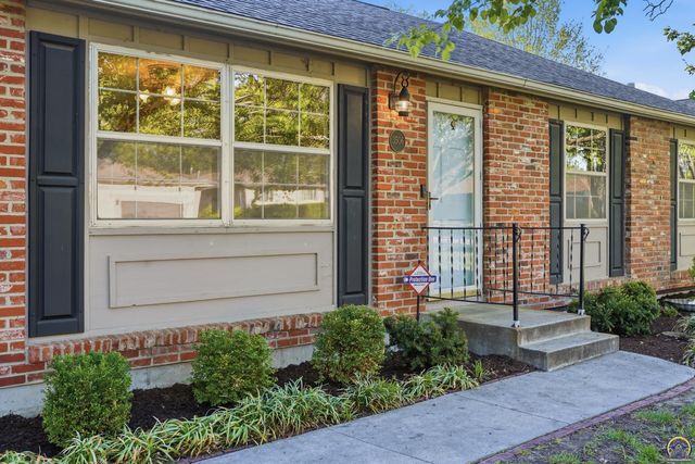 3506 SW Mission AVE, Topeka, KS 66614