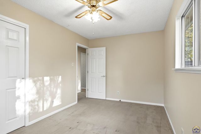3506 SW Mission AVE, Topeka, KS 66614