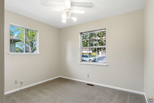 3506 SW Mission AVE, Topeka, KS 66614