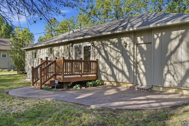 3506 SW Mission AVE, Topeka, KS 66614