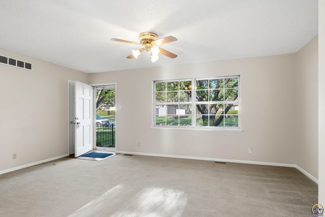 3506 SW Mission AVE, Topeka, KS 66614