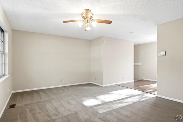3506 SW Mission AVE, Topeka, KS 66614