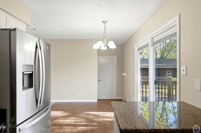 3506 SW Mission AVE, Topeka, KS 66614