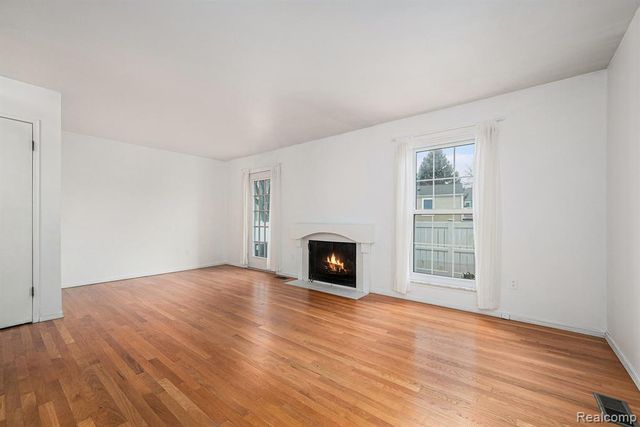 41712 Onaway Drive, Northville, MI 48167