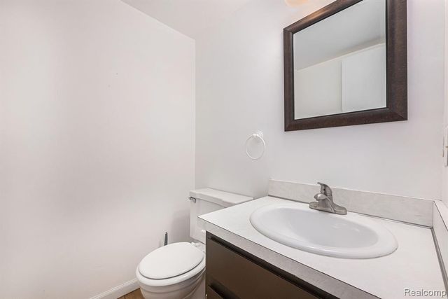 41712 Onaway Drive, Northville, MI 48167