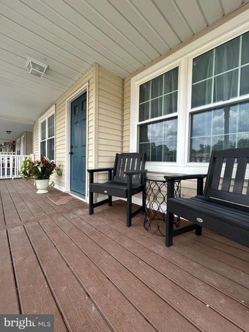 28 COTTONWOOD DR, Southampton, PA 18966