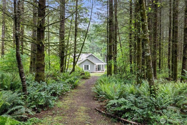 123 Lentz Rd N, Winlock, WA 98596