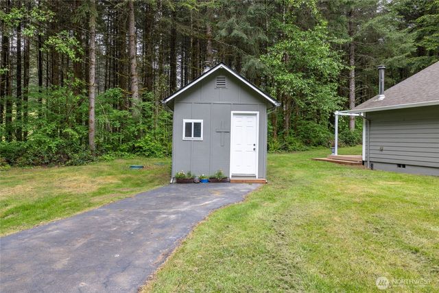 123 Lentz Rd N, Winlock, WA 98596