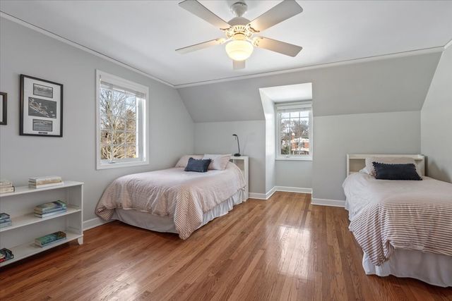 909 Locust Road, Wilmette, IL 60091