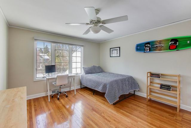 909 Locust Road, Wilmette, IL 60091