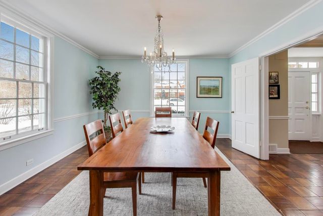 909 Locust Road, Wilmette, IL 60091