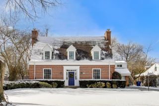 909 Locust Road, Wilmette, IL 60091