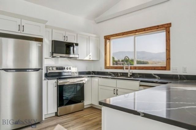 10 Honor Lane, Whitehall, MT 59759