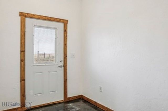 10 Honor Lane, Whitehall, MT 59759