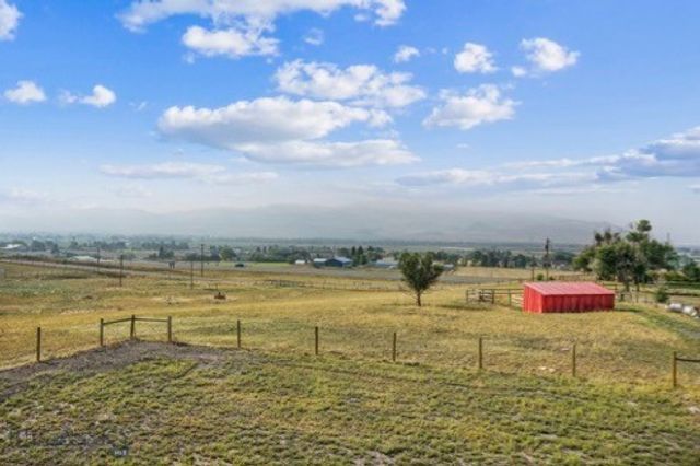 10 Honor Lane, Whitehall, MT 59759