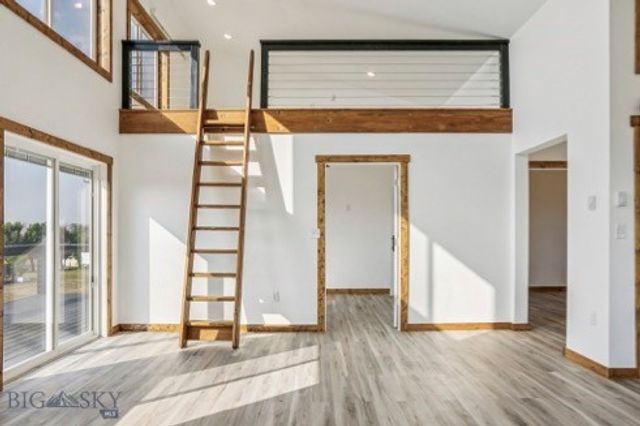 10 Honor Lane, Whitehall, MT 59759