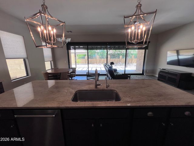 2065 N CANELO Hills, Mesa, AZ 85207