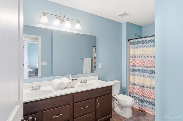 7030 Quellin Boulevard, Hamilton Twp, OH 45039