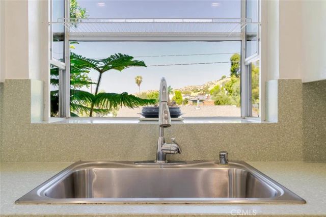 801 Stephen Road, Burbank, CA 91504