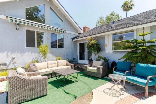 801 Stephen Road, Burbank, CA 91504