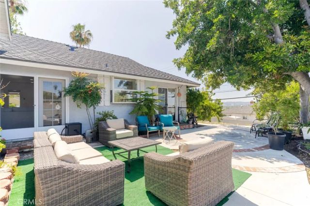 801 Stephen Road, Burbank, CA 91504