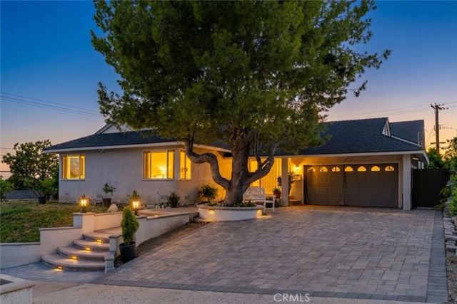 801 Stephen Road, Burbank, CA 91504