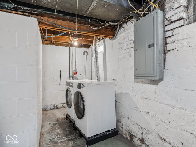 4053 Rookwood Avenue, Indianapolis, IN 46208